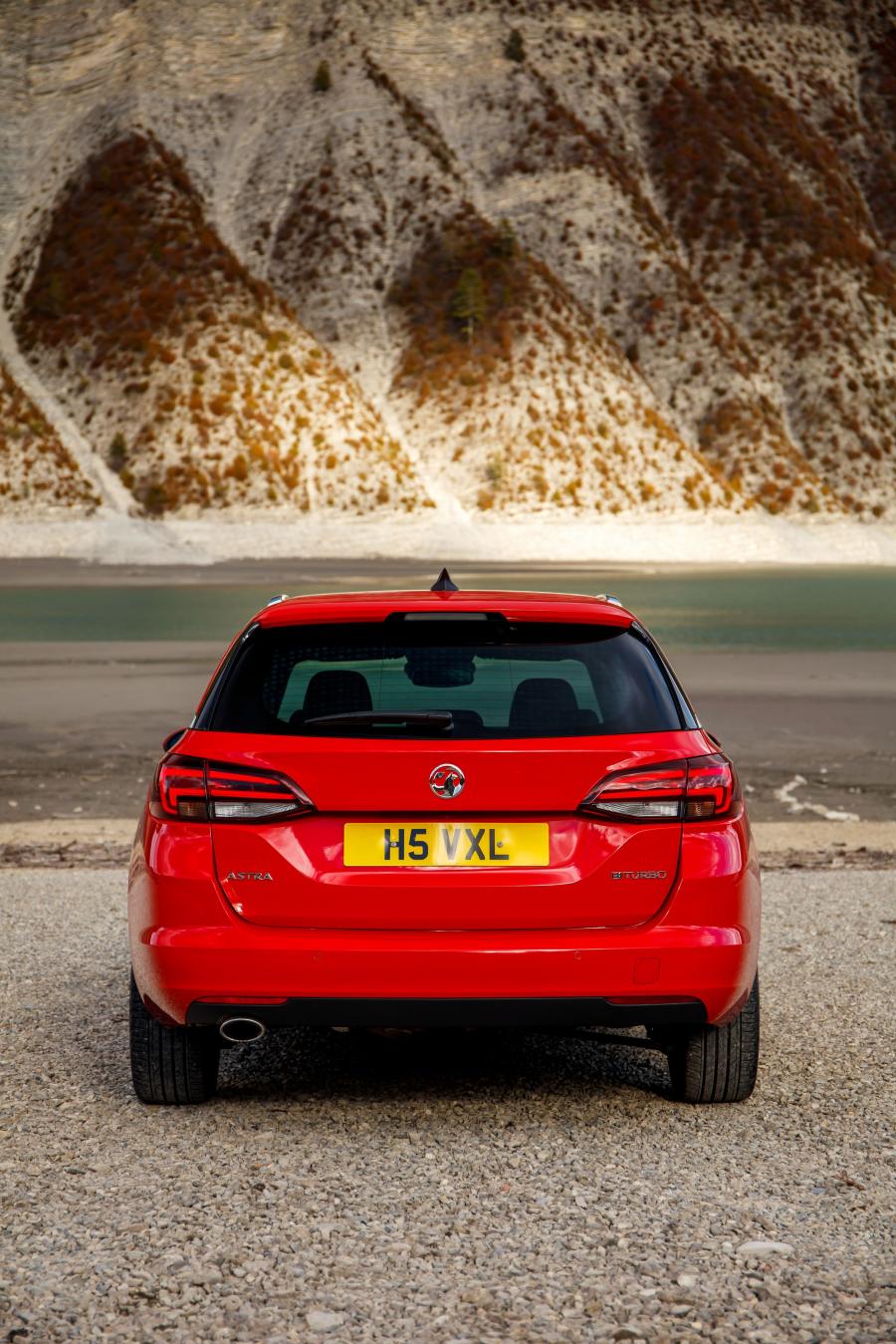  Vauxhall Astra Sports Tourer BiTurbo 2016 года  (фото 21 из 30)